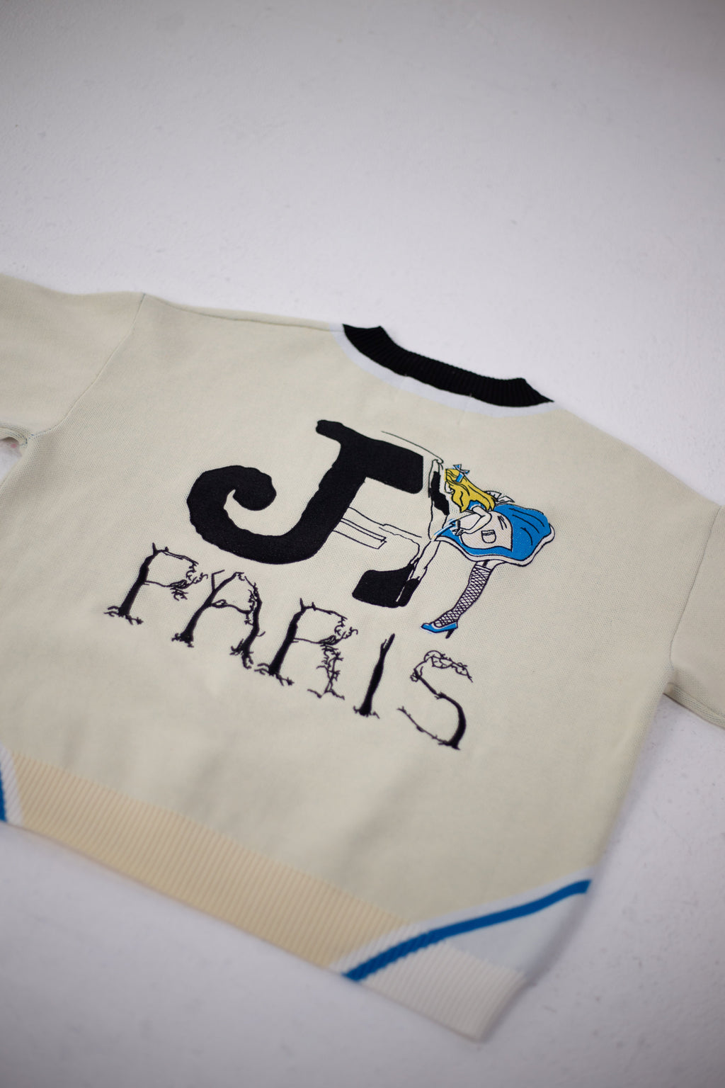 Pulls "MP16 — Mes Premières Fois dans le XVI"