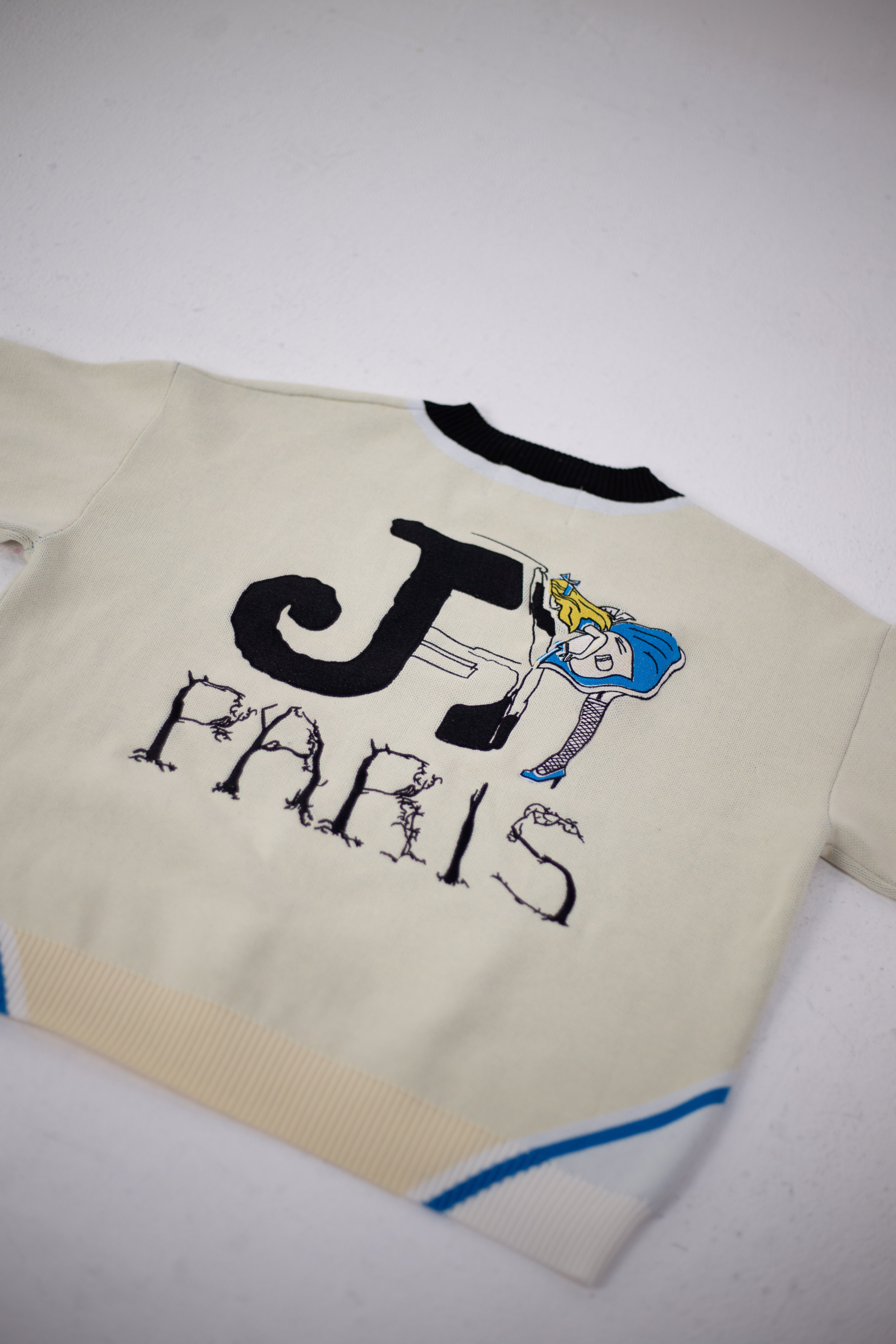 Pulls "MP16 — Mes Premières Fois dans le XVI"